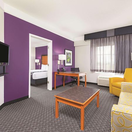 La Quinta By Wyndham St. Louis Westport Hotel Maryland Heights Ngoại thất bức ảnh