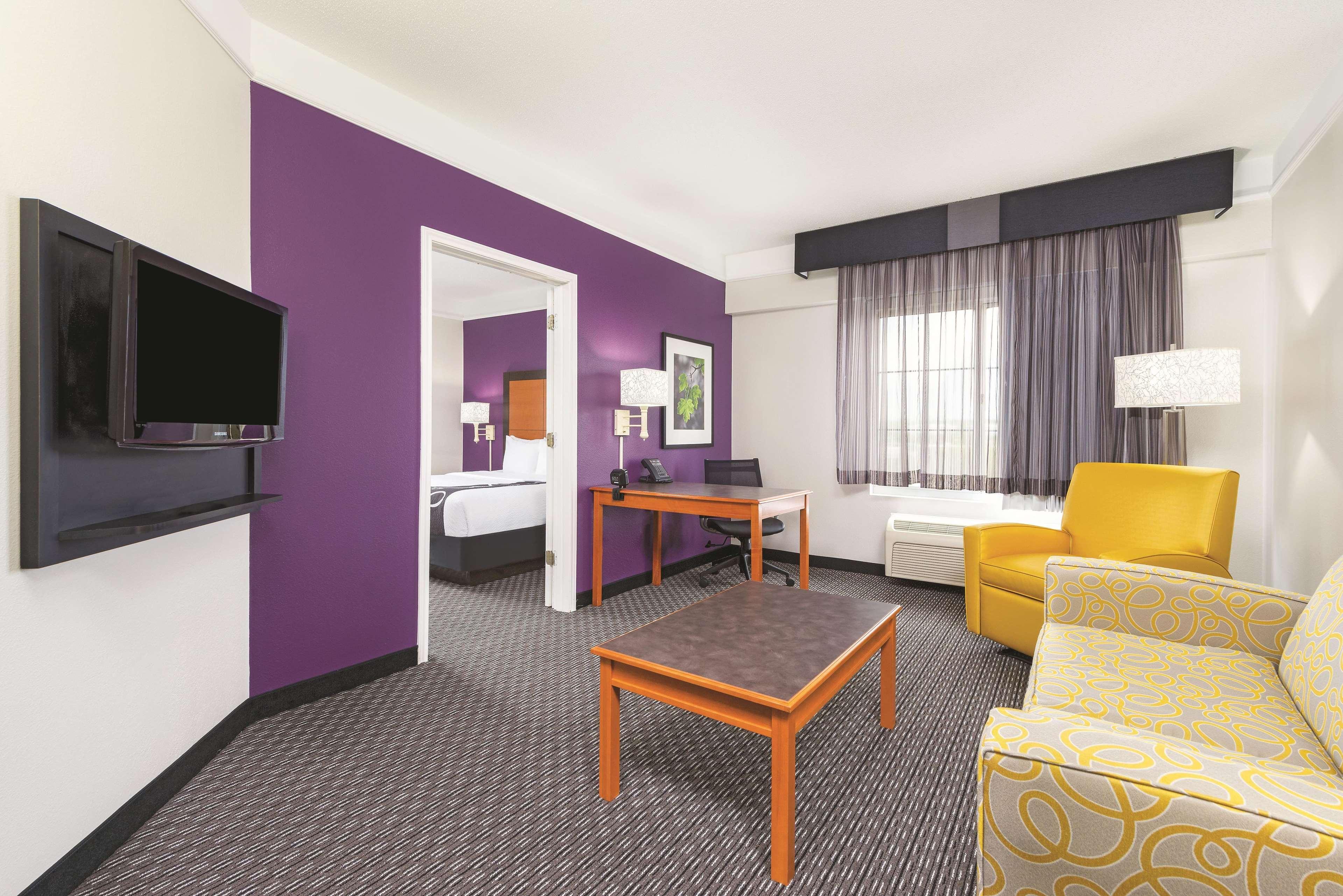 La Quinta By Wyndham St. Louis Westport Hotel Maryland Heights Ngoại thất bức ảnh