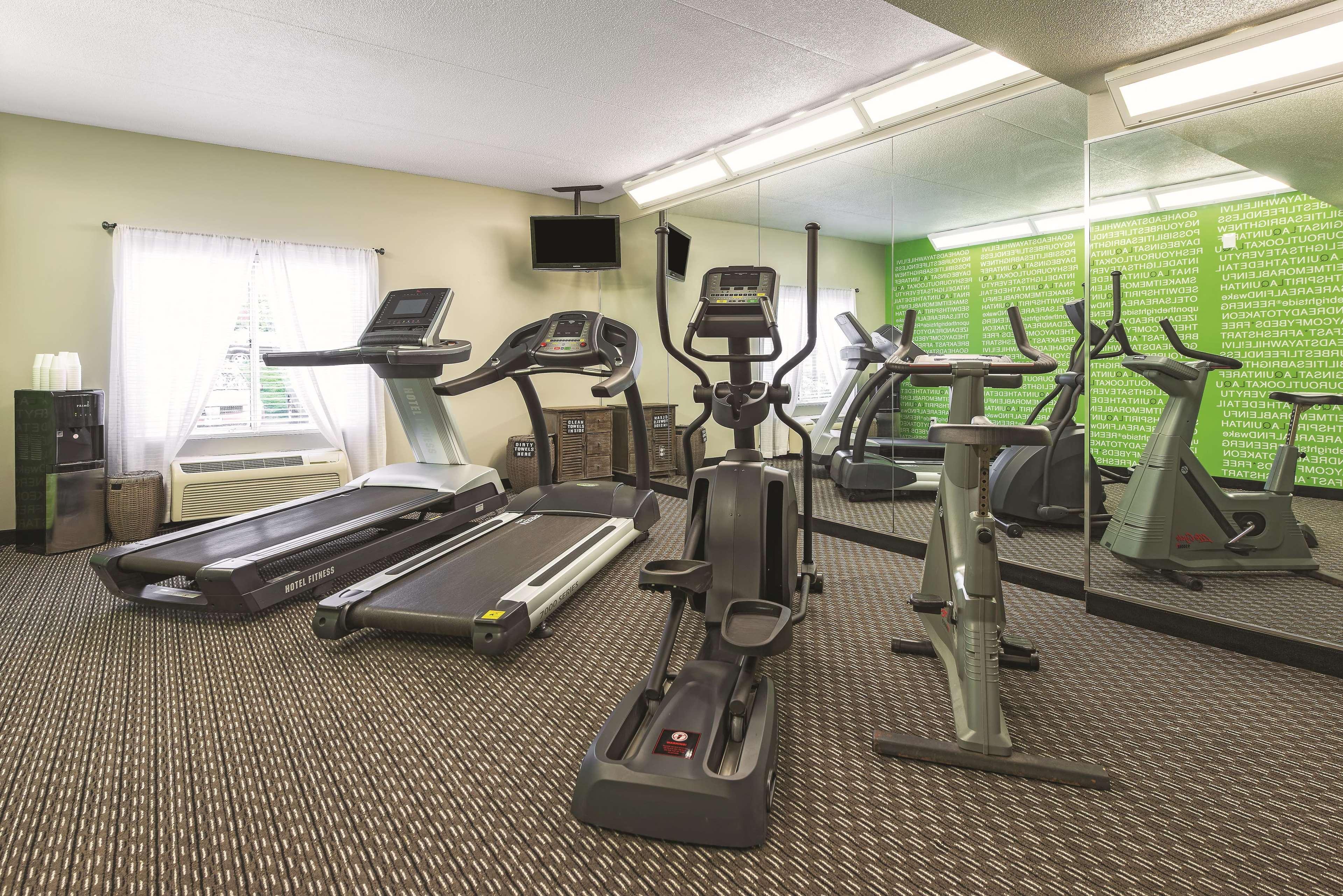 La Quinta By Wyndham St. Louis Westport Hotel Maryland Heights Ngoại thất bức ảnh